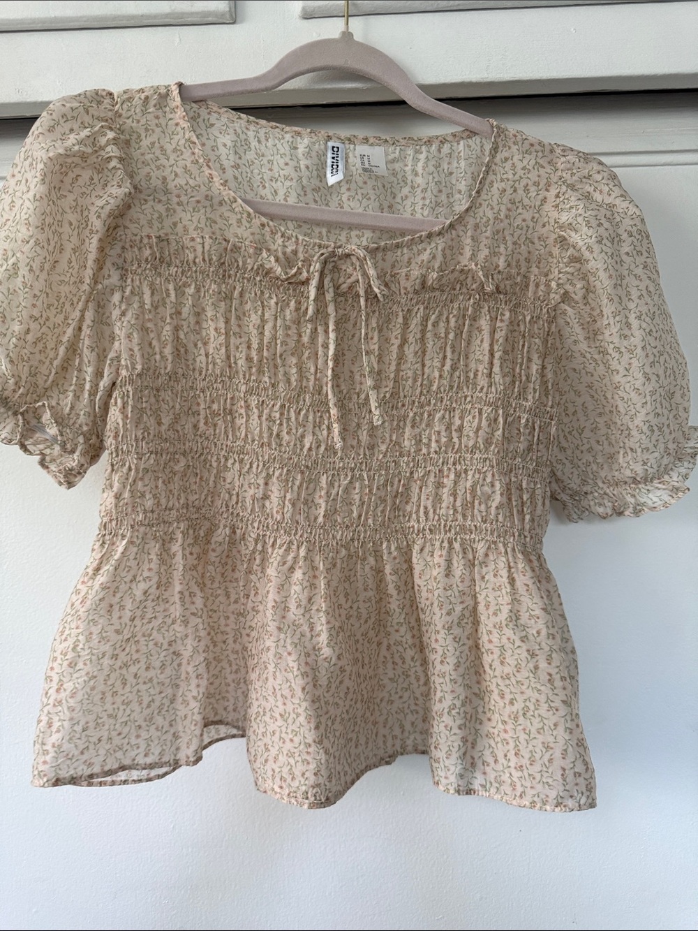 H&M Cream Floral Smocked Peplum Blouse